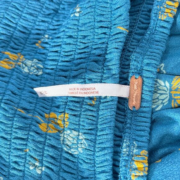 NWT Free People Lana Tunic Top Women’s Medium Blue Floral Boho Peasant Blouse - Picture 5 of 6